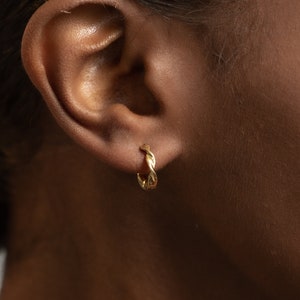Dainty gold huggie hoops, ribbon twist, clicker hoop earrings spiral twist, gold entwine, boho hoops, wreath hoops, rose gold, 925 silver