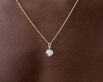 Natural blue moonstone necklace, round genuine moonstone, 14K gold filled, moonstone pendant, dainty moonstone, unique, handcrafted, 14KGF