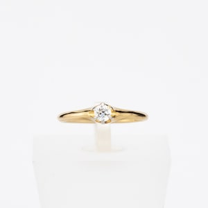 18K gold diamond ring, natural diamond ring, diamond engagement ring, solitaire, genuine, brilliant diamond (0.10ct), vintage, size US 6.5