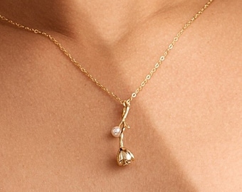Flower pearl pendant, vintage flower necklace, genuine pearl necklace, tulip pendant, floral, rose, boho necklace, gold pearl necklace