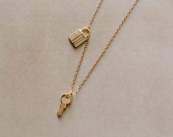 BONNIE - French vintage street style dainty minimalist lock and key dainty necklace 925 silver boho gold padlock pendant key charm gift