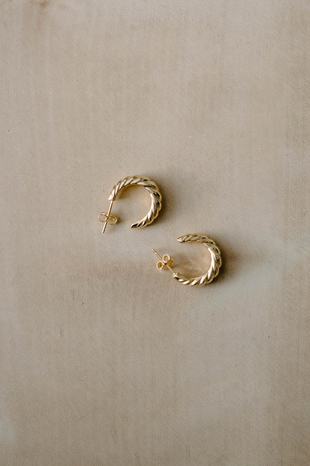 Gold chunky hoop earring Gold Vermeil Earring hypoallergenic / gold hoop  earrings / croissant hoops / thick hoop earrings for gift Q-200
