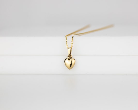 Small gold pendant designs with price deals