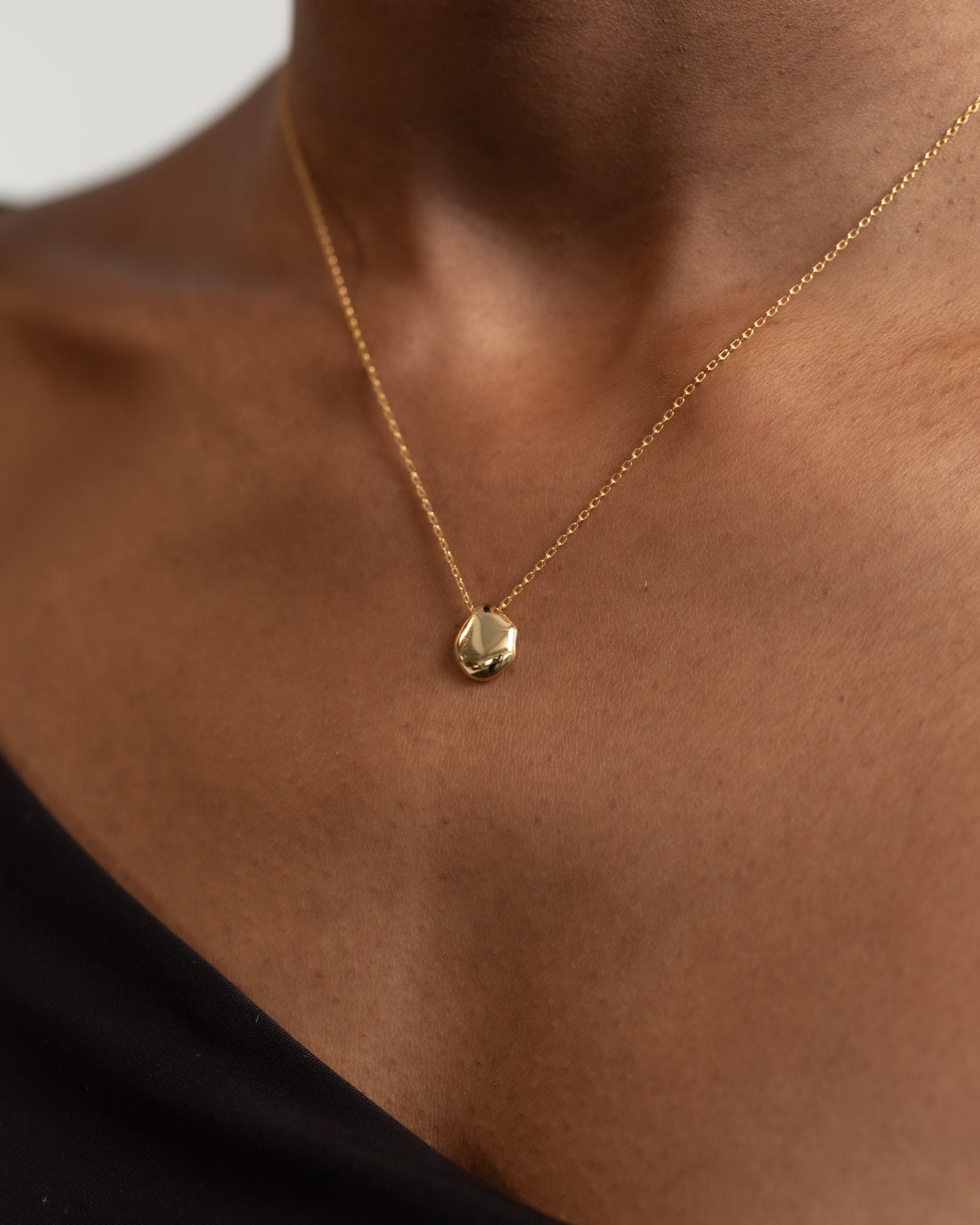 AMELIA Dainty Minimalist Abstract Pebble Pendant Necklace W/ 925 Gold  Plated Sterling Silver Boho Style Gold Organic Pendant Necklace 