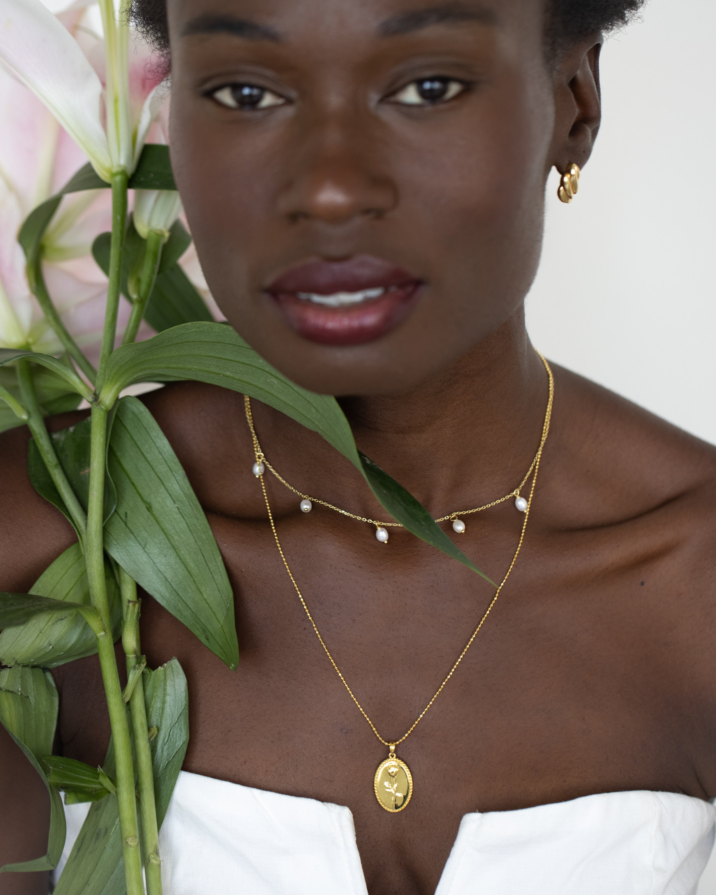 Vintage Bead Frame Oval Rose Necklace Flower Coin Necklace Etsy