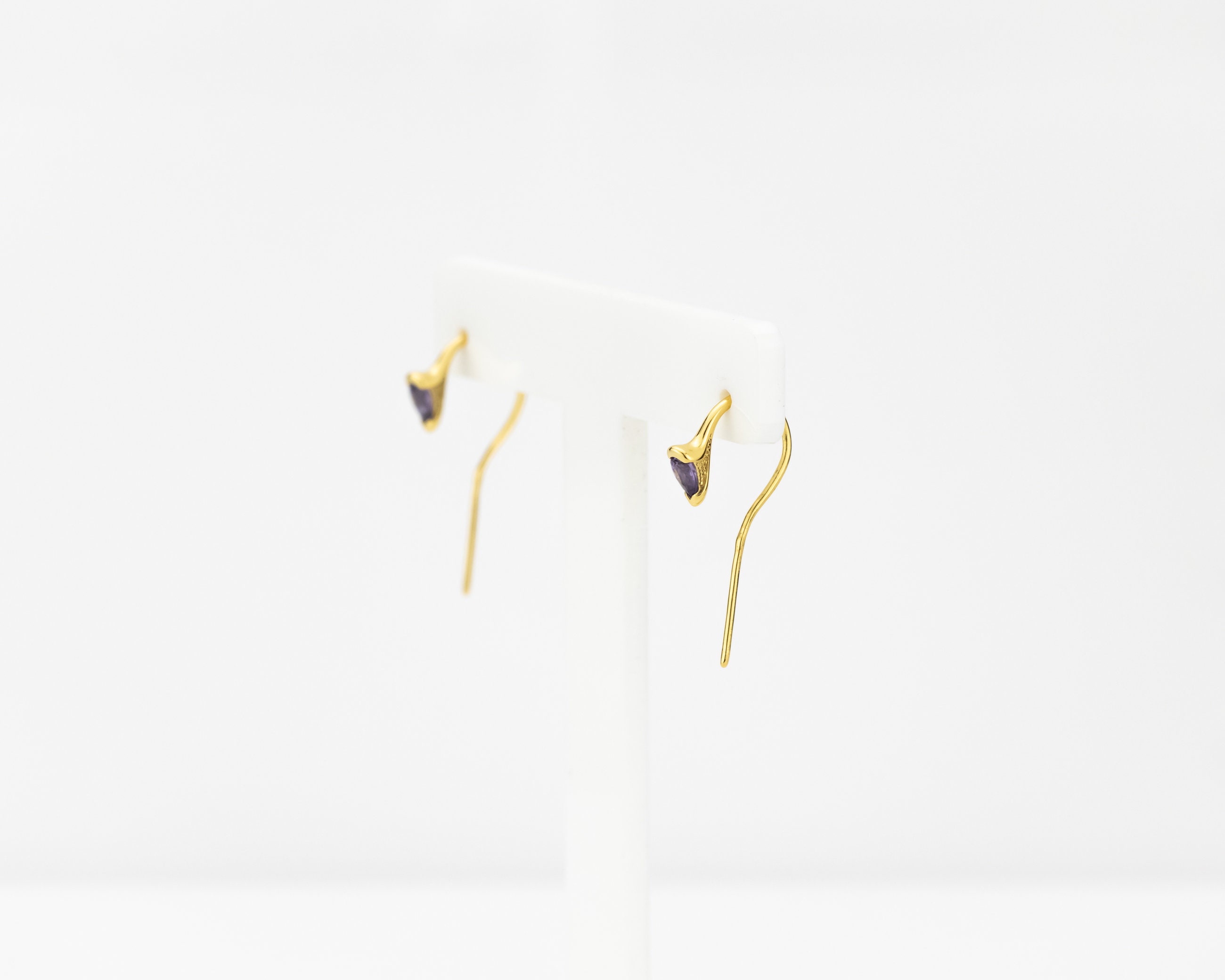 ゴールドメッキスターリングシルバーCZドロップイヤリング：アメジストペアカットフープ - Etsy 日本