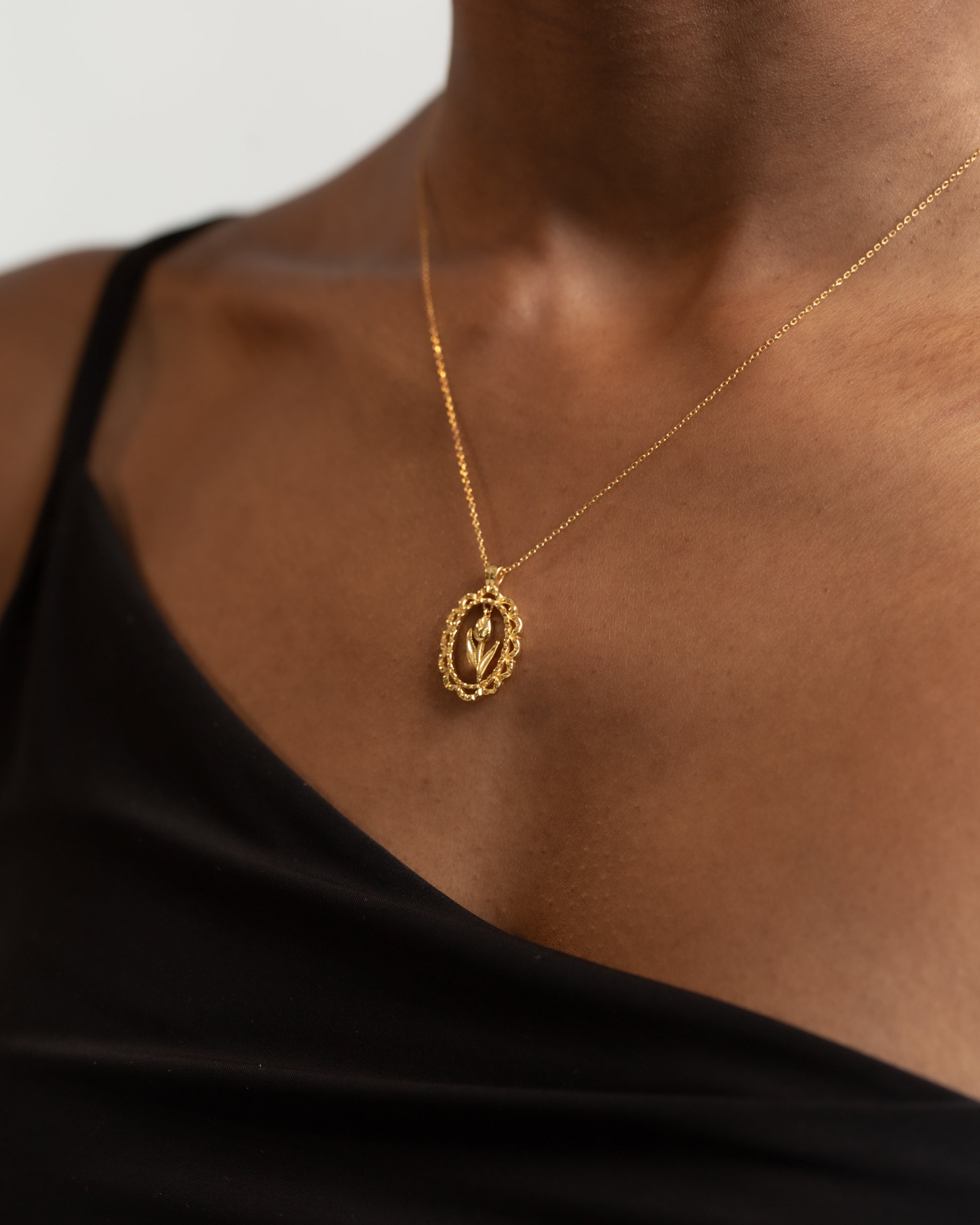 Oval Rose Necklace Flower Coin Necklace 