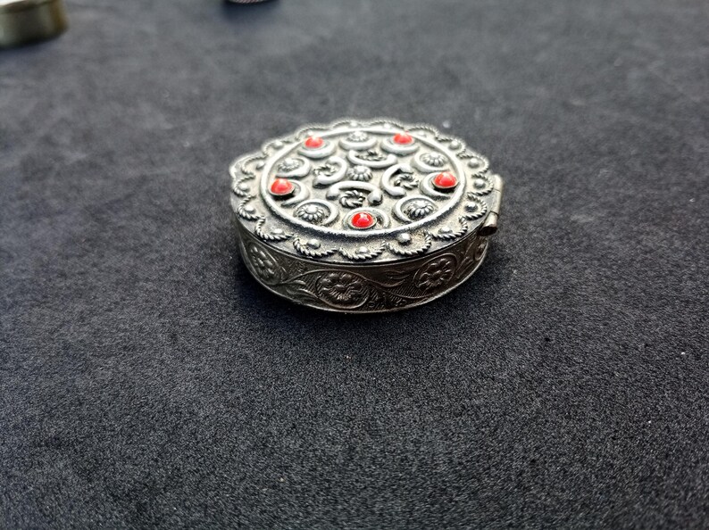 Vintage metal box with berber or arabic style, antique, miniature, tiny, box for ring, beautiful and artistic handmade boxes for jewells image 12