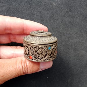 Vintage metal box with berber or arabic style, antique, miniature, tiny, box for ring, beautiful and artistic handmade boxes for jewells image 8