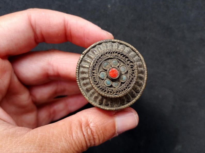 Vintage metal box with berber or arabic style, antique, miniature, tiny, box for ring, beautiful and artistic handmade boxes for jewells image 7