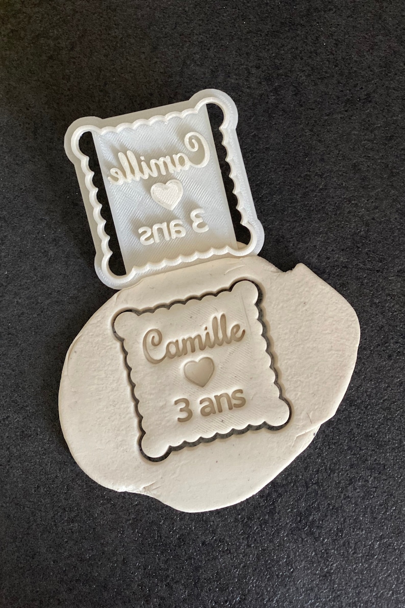 Personalized square fluted cookie cutter First name and age image 1