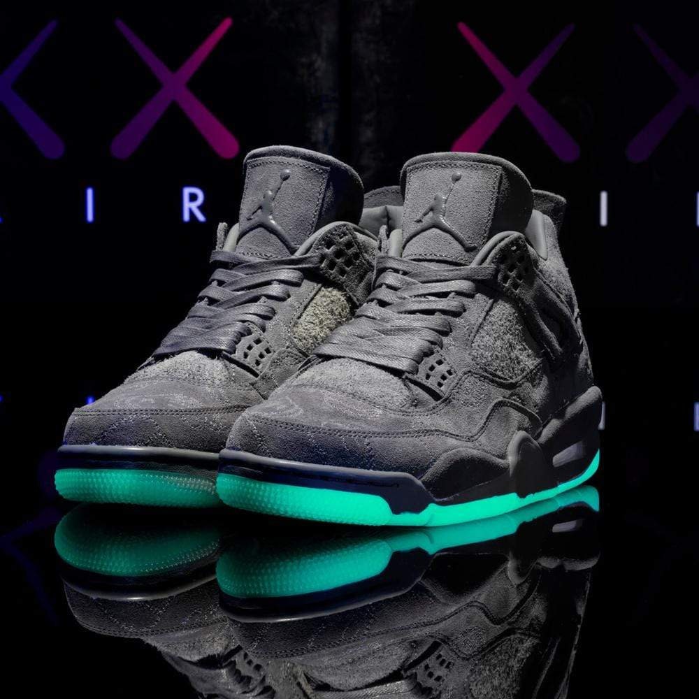 air jordan 4s kaws