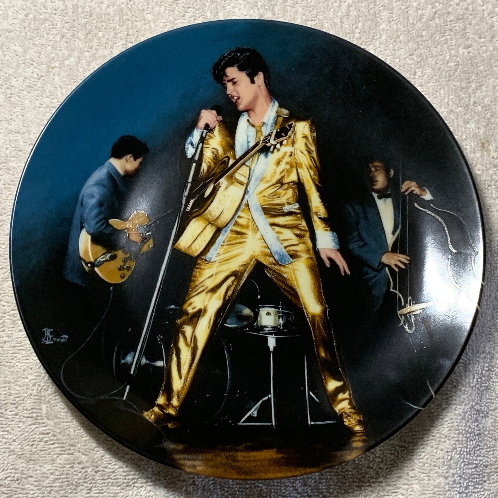 Elvis Collectors Plates Set of 2 Etsy