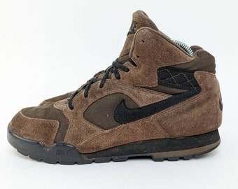 women's nike acg hiking boots