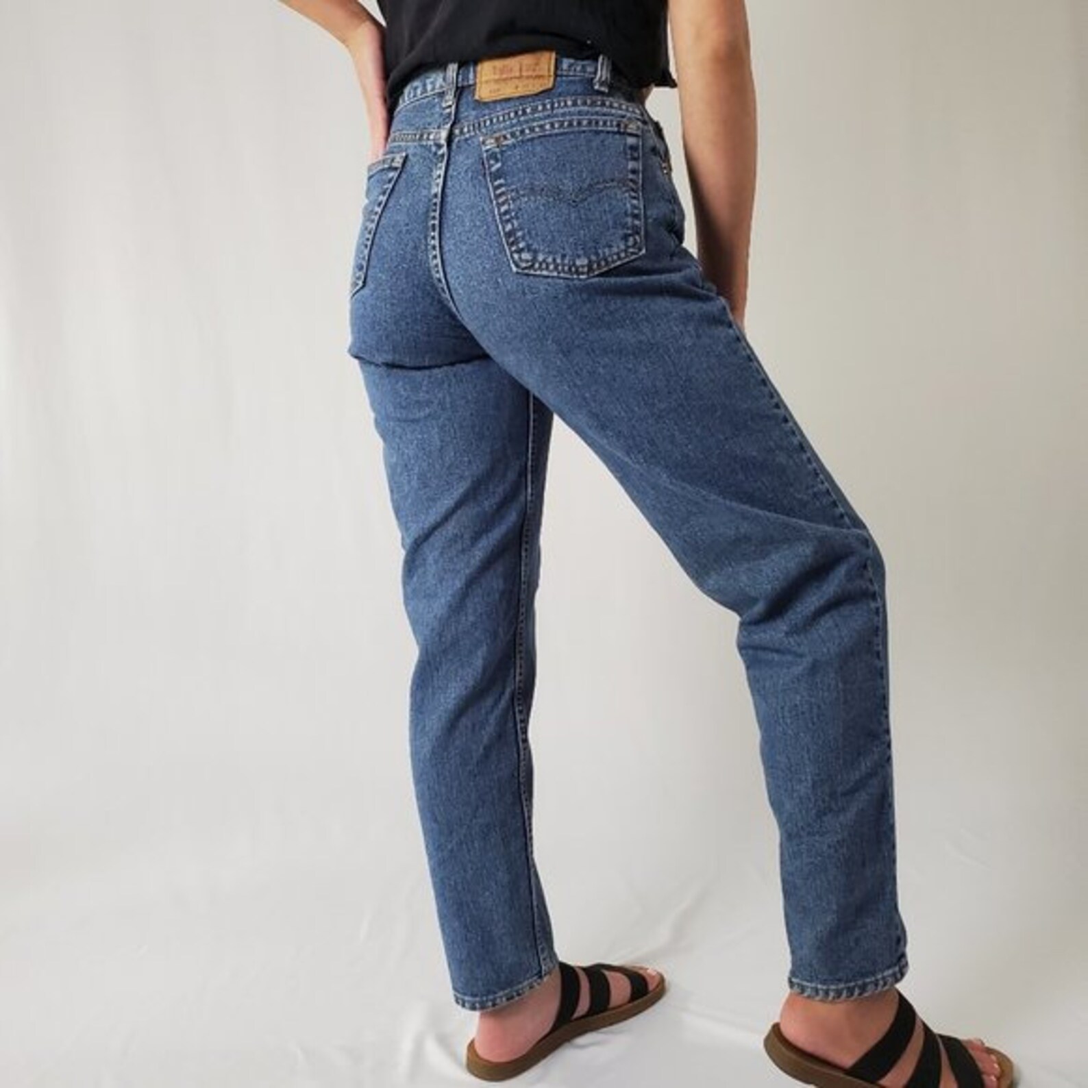 wedgie mom jeans