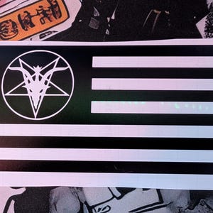 Calcomanía de vinilo con bandera satánica: estilo gótico/satánico, para coche o portátil, 24 cm