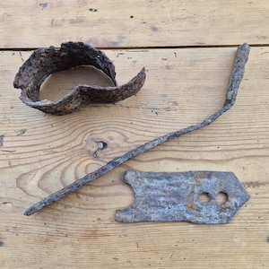 Rusty metal, set of 3 pieces for metal working
