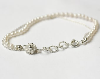 Zeeuwse knoop armband, zilver met witte parels, parelarmband met zeeuwse knoop, sieraad voor haar
