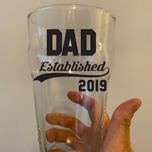 Custom Beer Glass, Personalized Beer Glass, Groomsmen Gift, Beer Glasses, Personalized Pint Glass, Housewarming Gift , Birthday Gift - Daddy