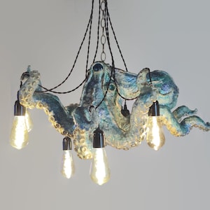 Oktopuslampe, nautischer blauer und goldener Kronleuchter, Steampunk-Beleuchtung mit 6 Glühbirnen, einzigartige Tierskulptur, Geschenkidee für die Heimdekoration.