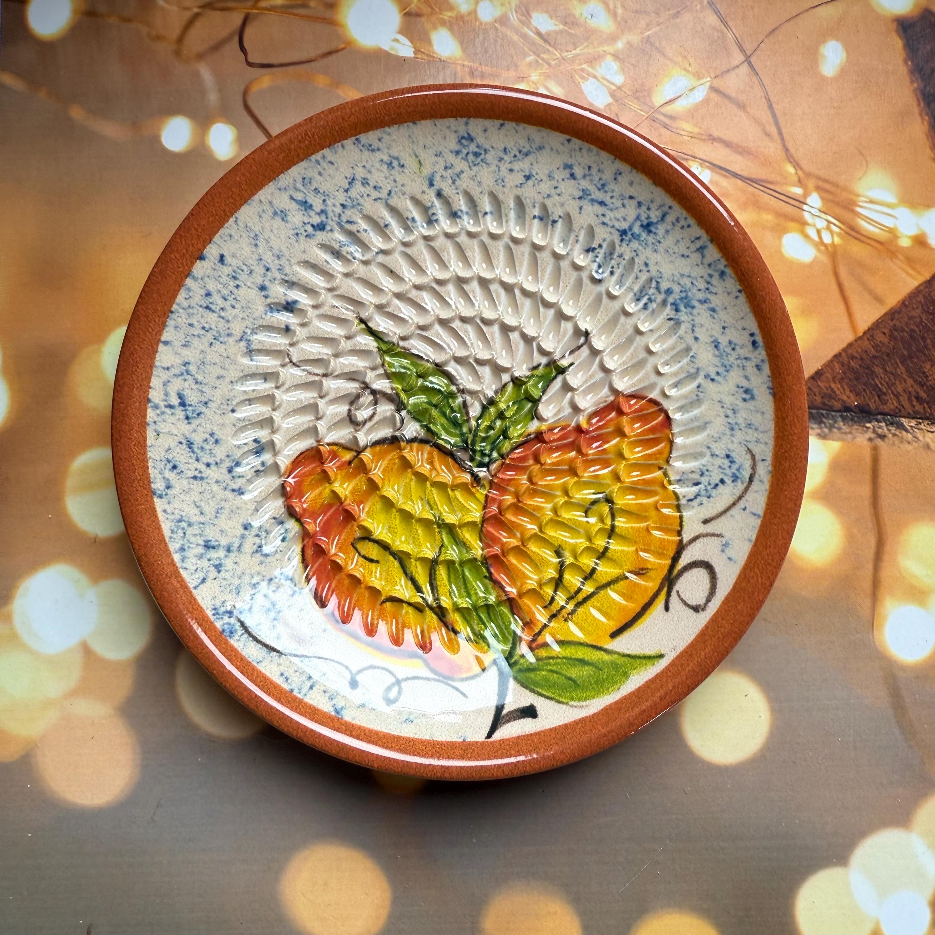 BEAMEL HOME Assiette à Râpe En Céramique Fabriquée à La Main Design Décoratif Ustensile De Cuisine Art Fonctionnel Vaisselle Artisanale Moderne Originale Design Traditionnel Et Décoratif (corail