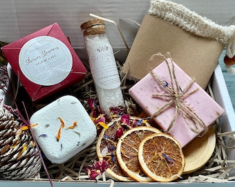 Luxury Pamper Box, Vegan Skincare Shower and Bath Hamper, Handmade Spa Set, Gift for Mum, Nan, BFF, Friend