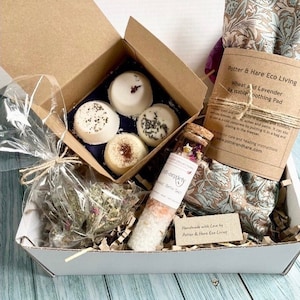 Menopause Gift Box: Handmade Aromatherapy Spa Set