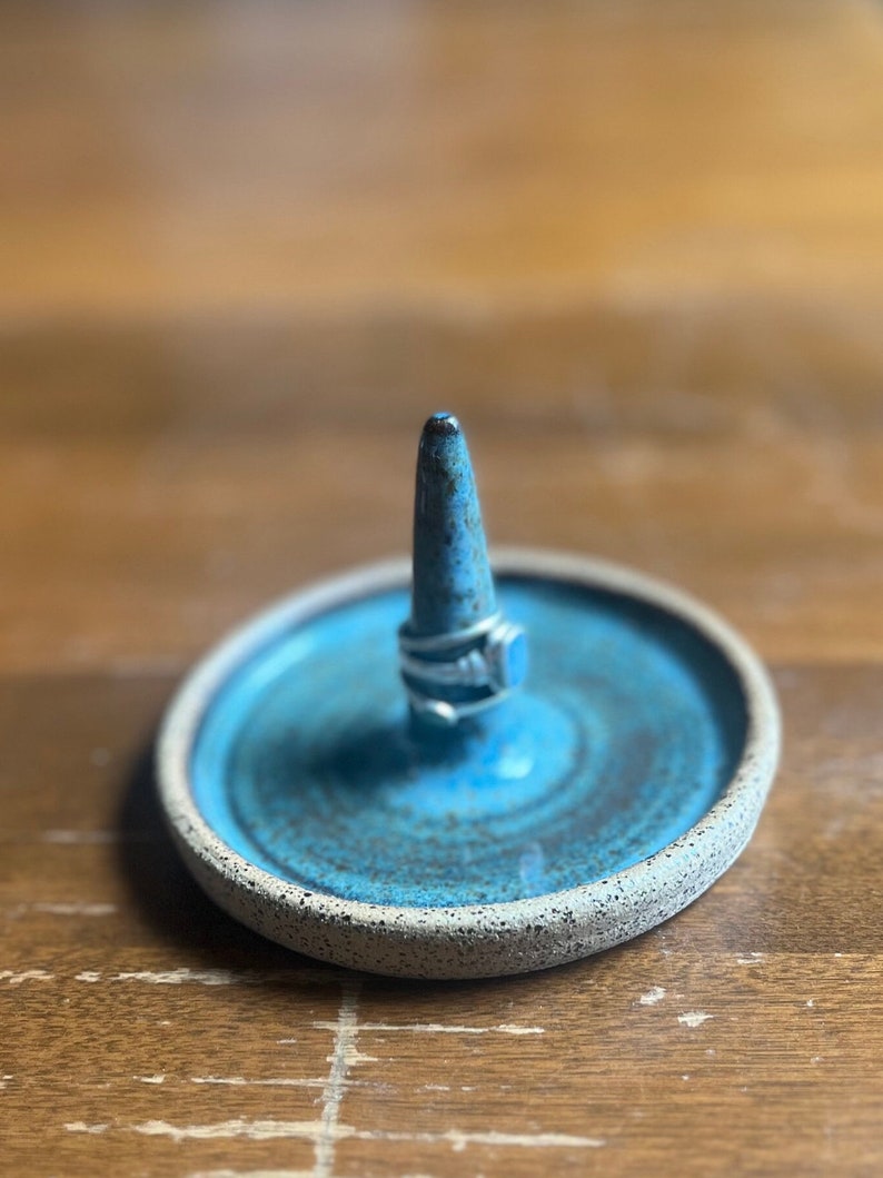 Ceramic Ring/Jewelry Dish image 1