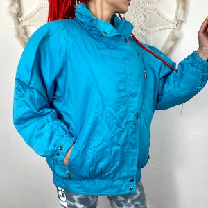 Warm skii jacket from SCHÖFFEL Germany, snowboarding jacket gore-tex, big pockets, baby blue, winter bomber, size 4