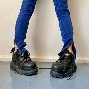Juicy blue Jeans from GESTUZ, solid womans pants, sexy low rise bottom, girlfriend denim, dark blue, sexy millenial jeans, size 26, S