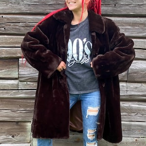 Beautiful vegan fur teddy Bear coat from PIERRE SALOMON , Warm coat, faux fur coat, relaxed comfy warm , brown, size 40