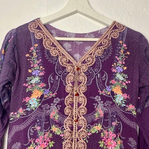 Vintage purple tunic shirt beaded shirt embroidered , extended slit Indian shirt, long sleeve abstract print lightweight dress, size S zdjęcie 2