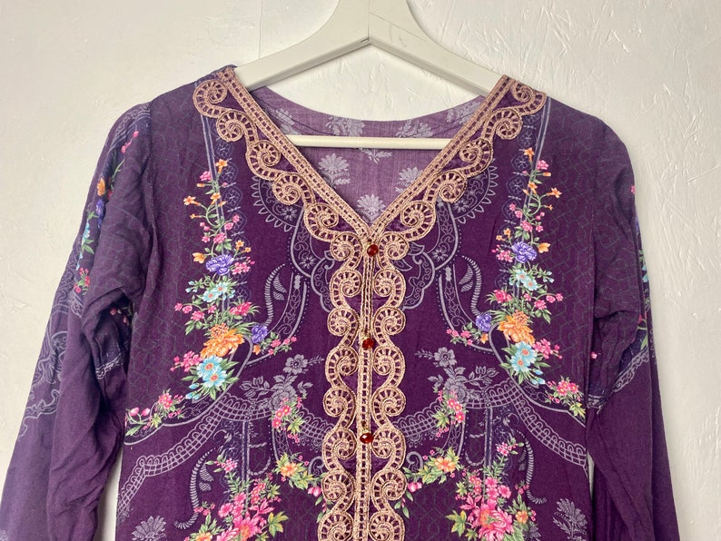 Vintage purple tunic shirt beaded shirt embroidered , extended slit Indian shirt, long sleeve abstract print lightweight dress, size S zdjęcie 2