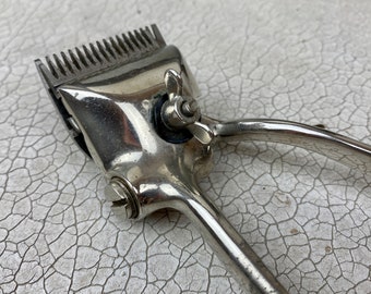 Tondeuses à cheveux rétro, outil de coupe de cheveux vintage, machine à main de pince à cheveux, coupe de cheveux manuelle, vieille antiquité rustique
