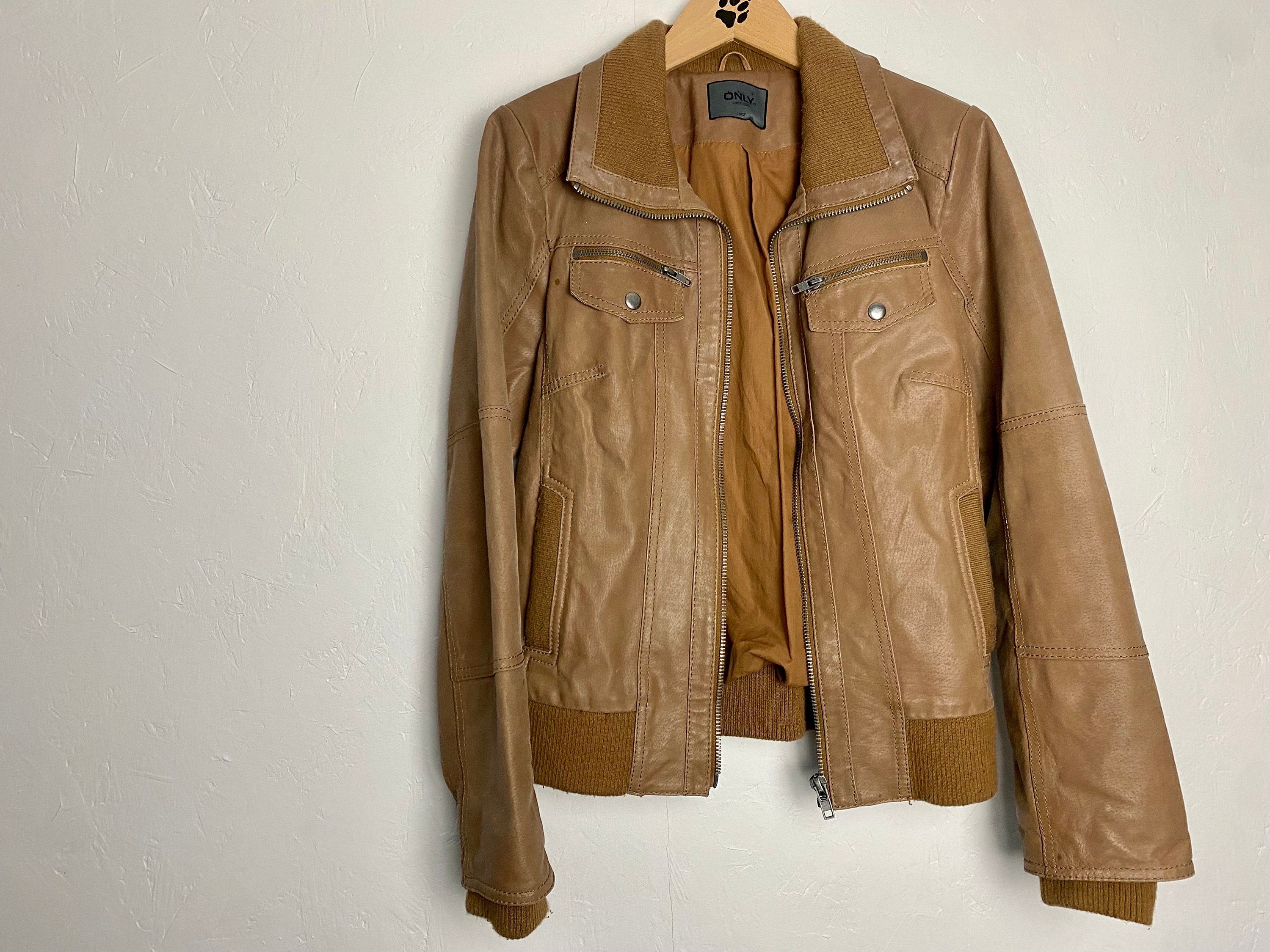 Vintage Brown Leather Bomber Jacket With Turtleneck Collar Vintage Brown Leather Bomber Jacket With Turtleneck Collar