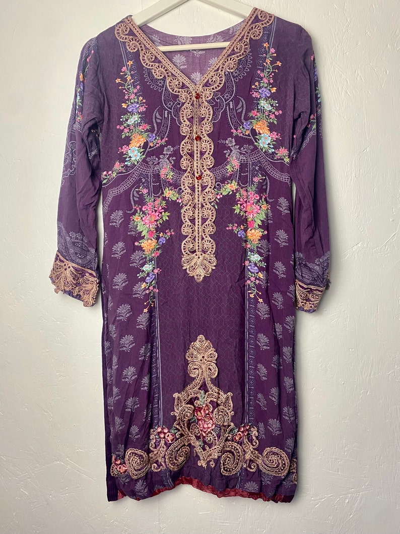 Vintage purple tunic shirt beaded shirt embroidered , extended slit Indian shirt, long sleeve abstract print lightweight dress, size S zdjęcie 4