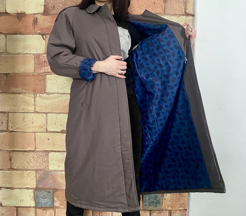 Trench grigio vintage: cappotto finlandese anni '80 con fodera in paisley, taglia S immagine 2