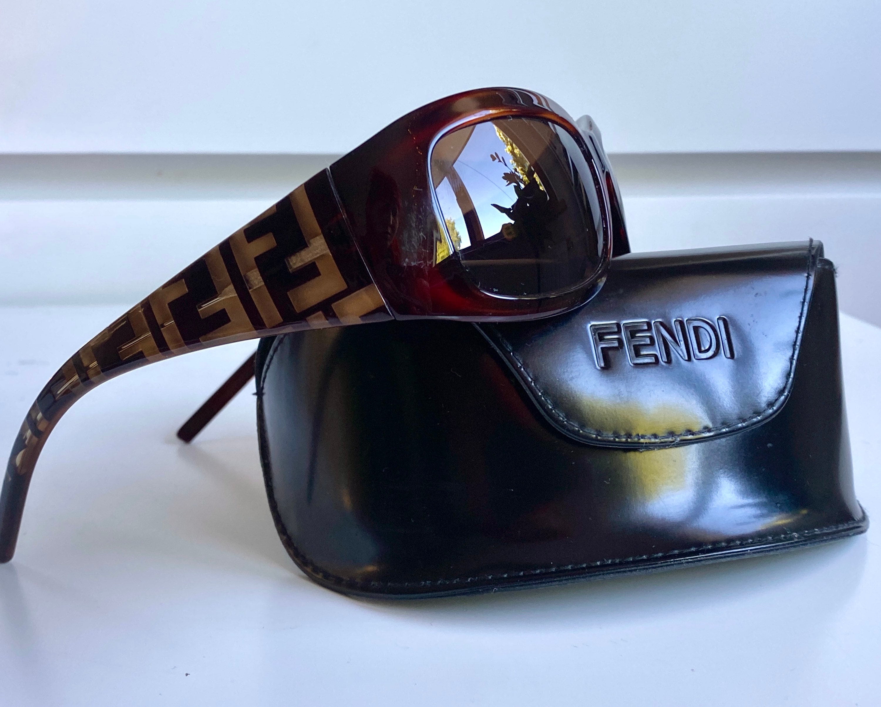 Authentic Fendi Monogram Oversized Rectangle Brown Sunglasses FS299 FENDI Sunglasses FS299 Brown | Luxity main image 3