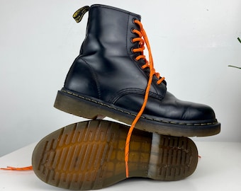 DR MARTENS boots, tie black combo boots acid orange lace, leather, classic army boots, high durability, stain resistant, size 38 UK5,US7