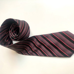Vintage striped Red Silk tie, business tie, Neck Tie, solid striped pattern, men’s necktie, Adult tie