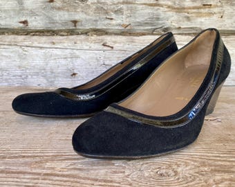 Zapatos de tacón Bruno Magli vintage: tacones bajos de ante negro, talla 37.5