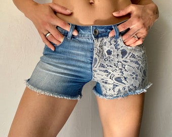 Shorts vaqueros con encaje y detalles de encaje de ONLY, talla XS, S 27