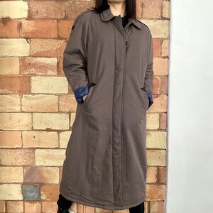 Trench grigio vintage: cappotto finlandese anni '80 con fodera in paisley, taglia S immagine 7