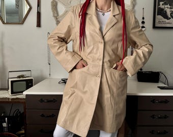 Vintage Beige Leather Coat: Relaxed 90s Style, Size 44
