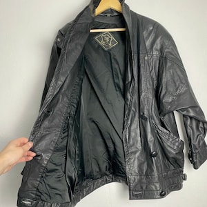 Superb leather jacket, vintage black rocker bomber, double breasted , 80’s street style,detailed leather, hipster, size 40