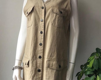 Safari style button shirt with 4 front pockets