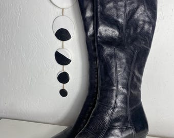 Vintage Italian Leather Kitten Heel Boots, Black Textured Round Toe, Size 37