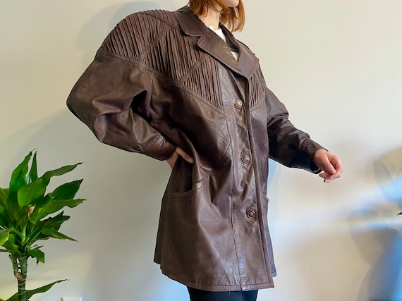 Superb vintage leather Jacket with artistic shoulders MONTES