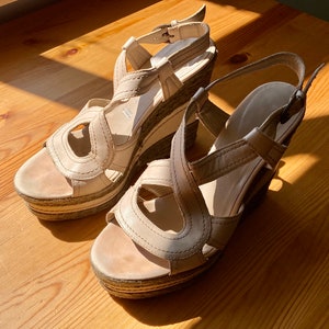 Leather platforms in size 39, wedge sandal roman shoes, sexy beige heels