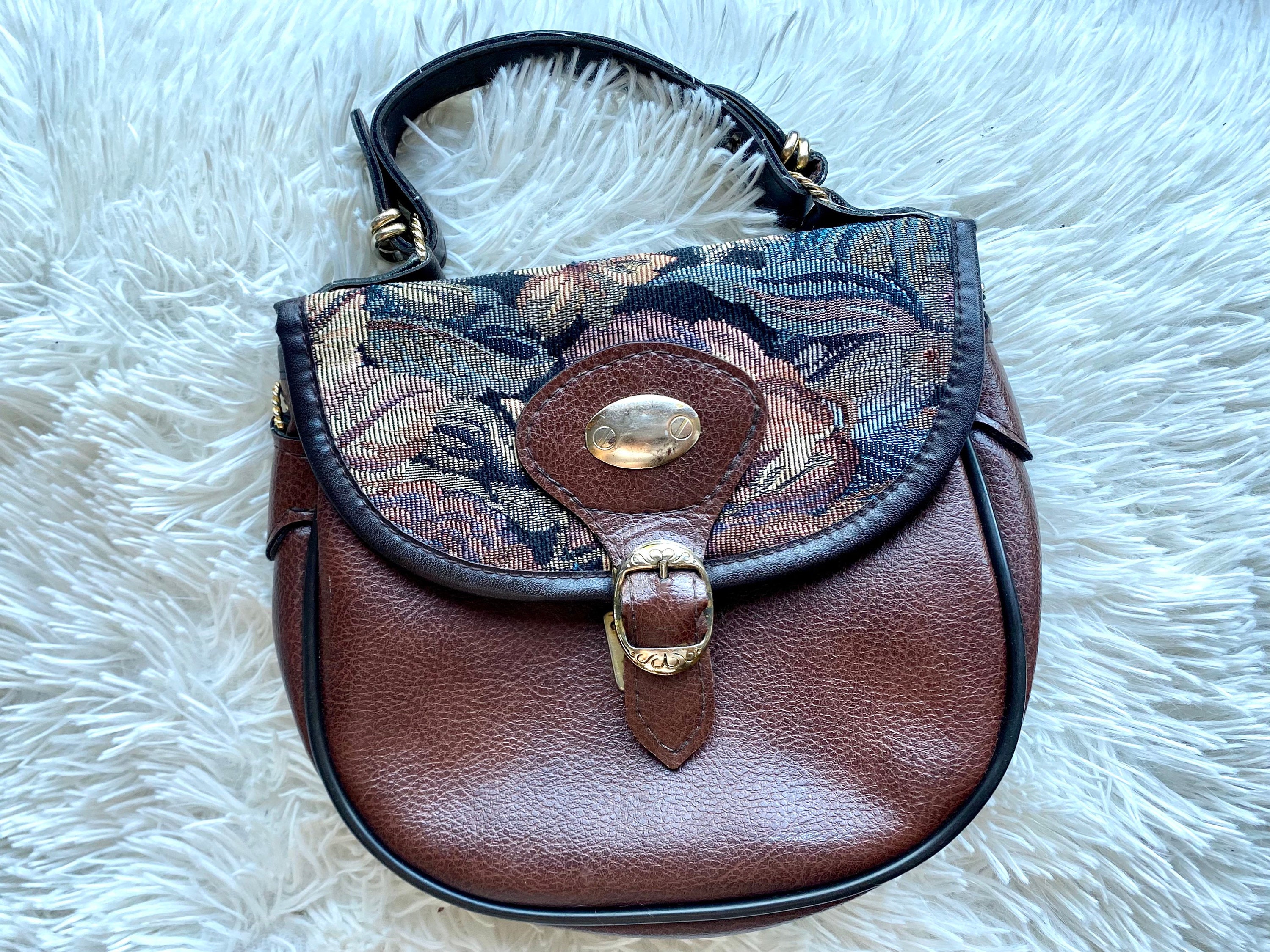 Texture bag women's bag versatile niche pillow bag shoulder bag cross-body  bag, brown, 22 * 11 * 15cm: Handbags